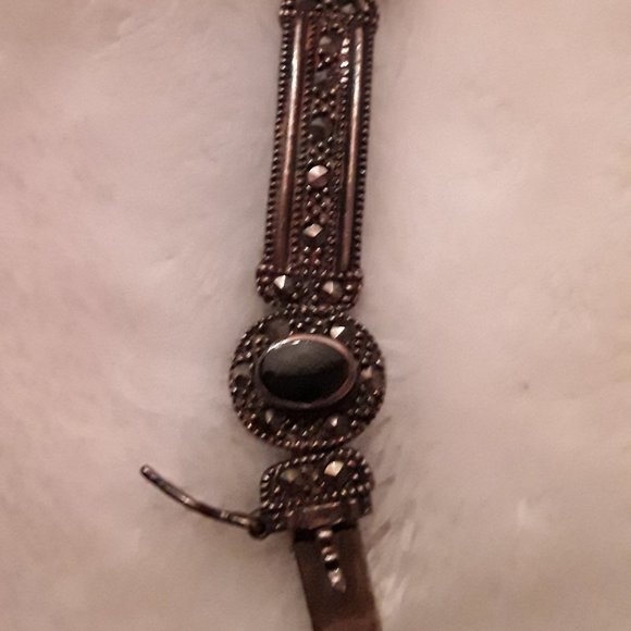 1940's Onyx Art Deco Bracelet and Lockett Ring Set - Picture 9 of 12